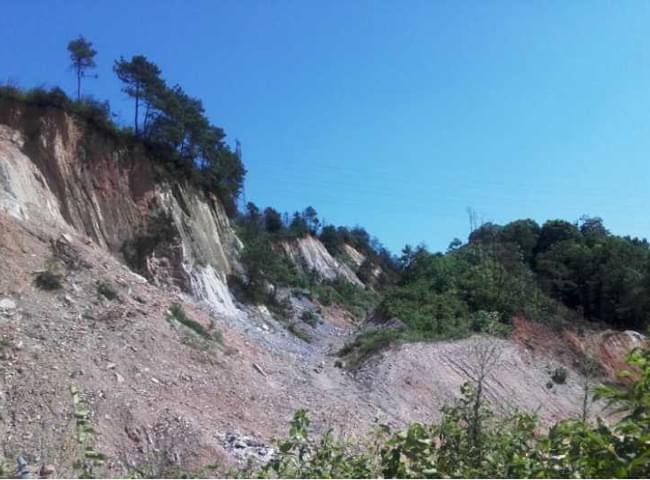 矿山午夜福利AV免费观看中矿山边坡碎石滩治理